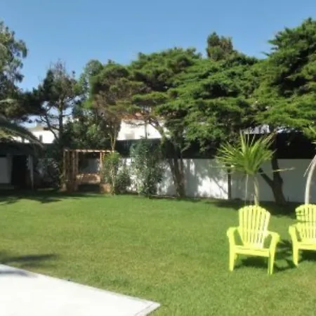 Silver Seahorse Garden Retreat Ii Holiday home Consolacao